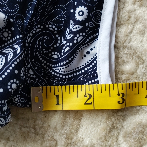 Old Navy Semi-Fitted Go Dry Spring Running Shorts XS Blue White - Picture 10 of 10